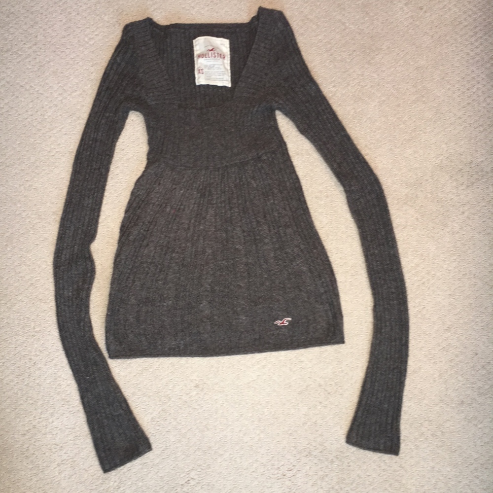 Junior Holiister Sweater (Size XS)